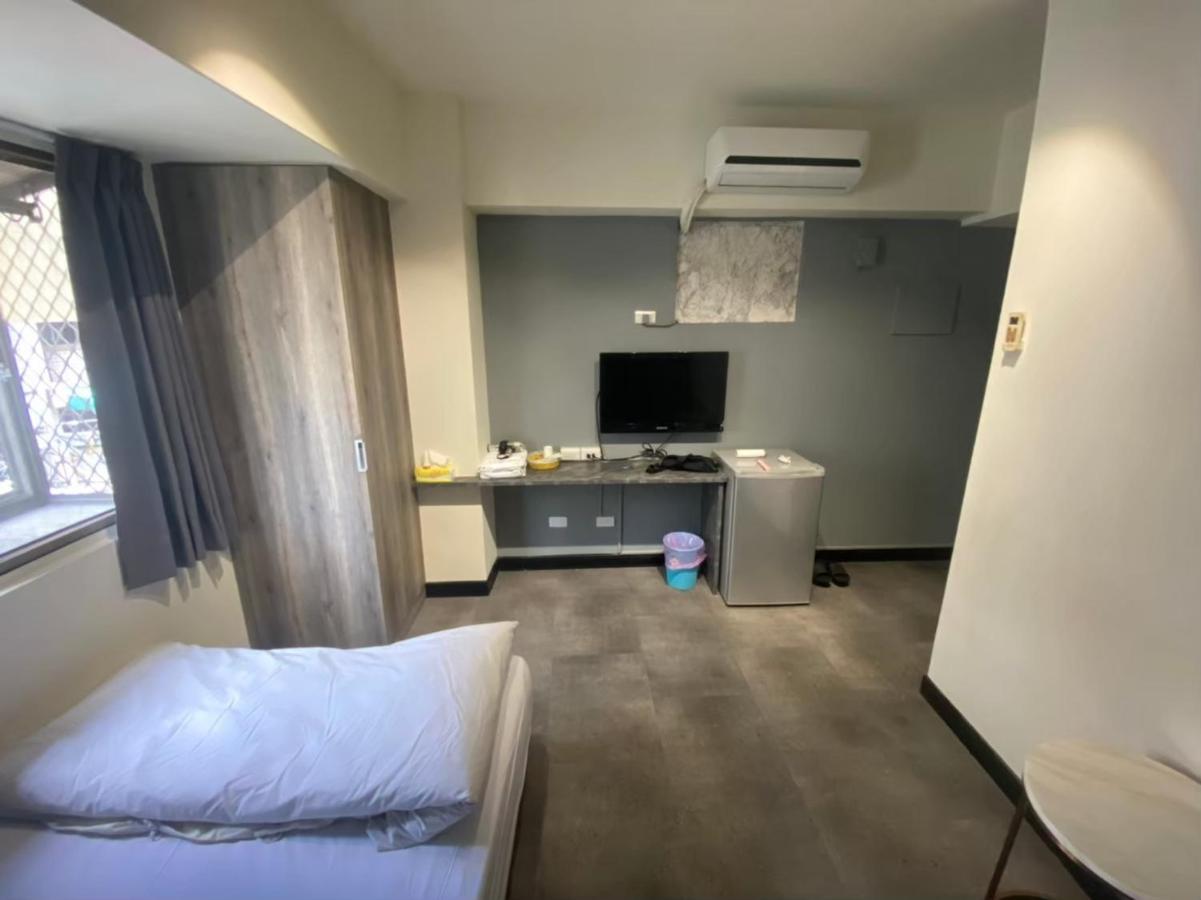 Fengjia Gift Box Homestay Ταϊχούνγκ Εξωτερικό φωτογραφία