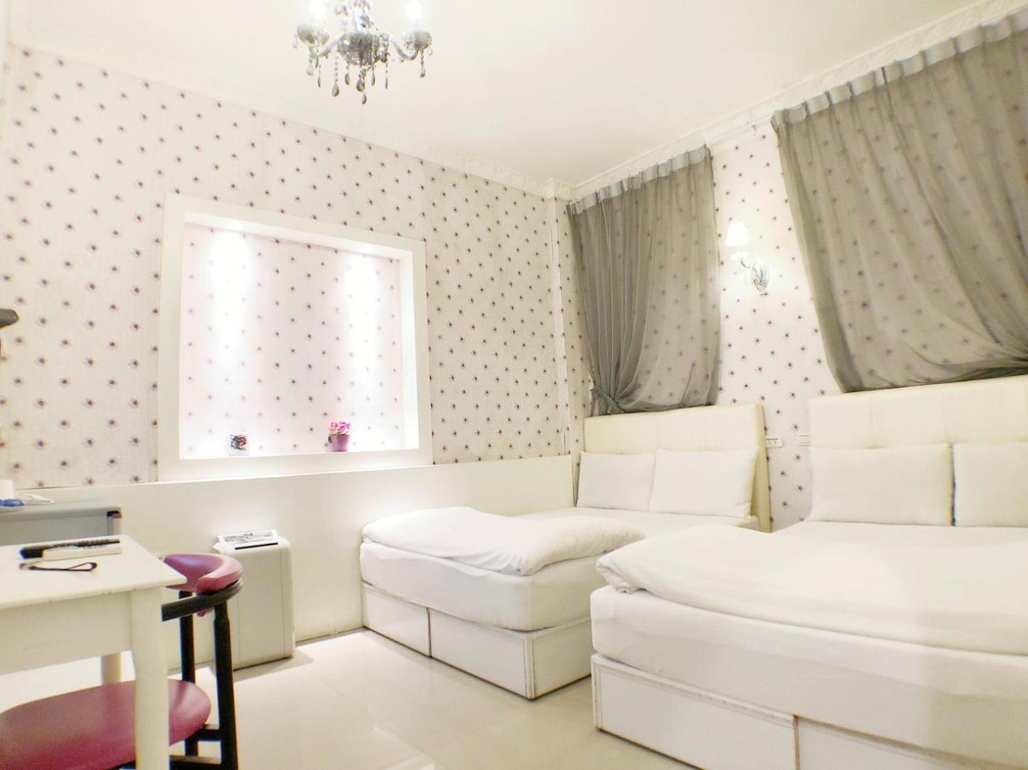 Fengjia Gift Box Homestay Ταϊχούνγκ Εξωτερικό φωτογραφία