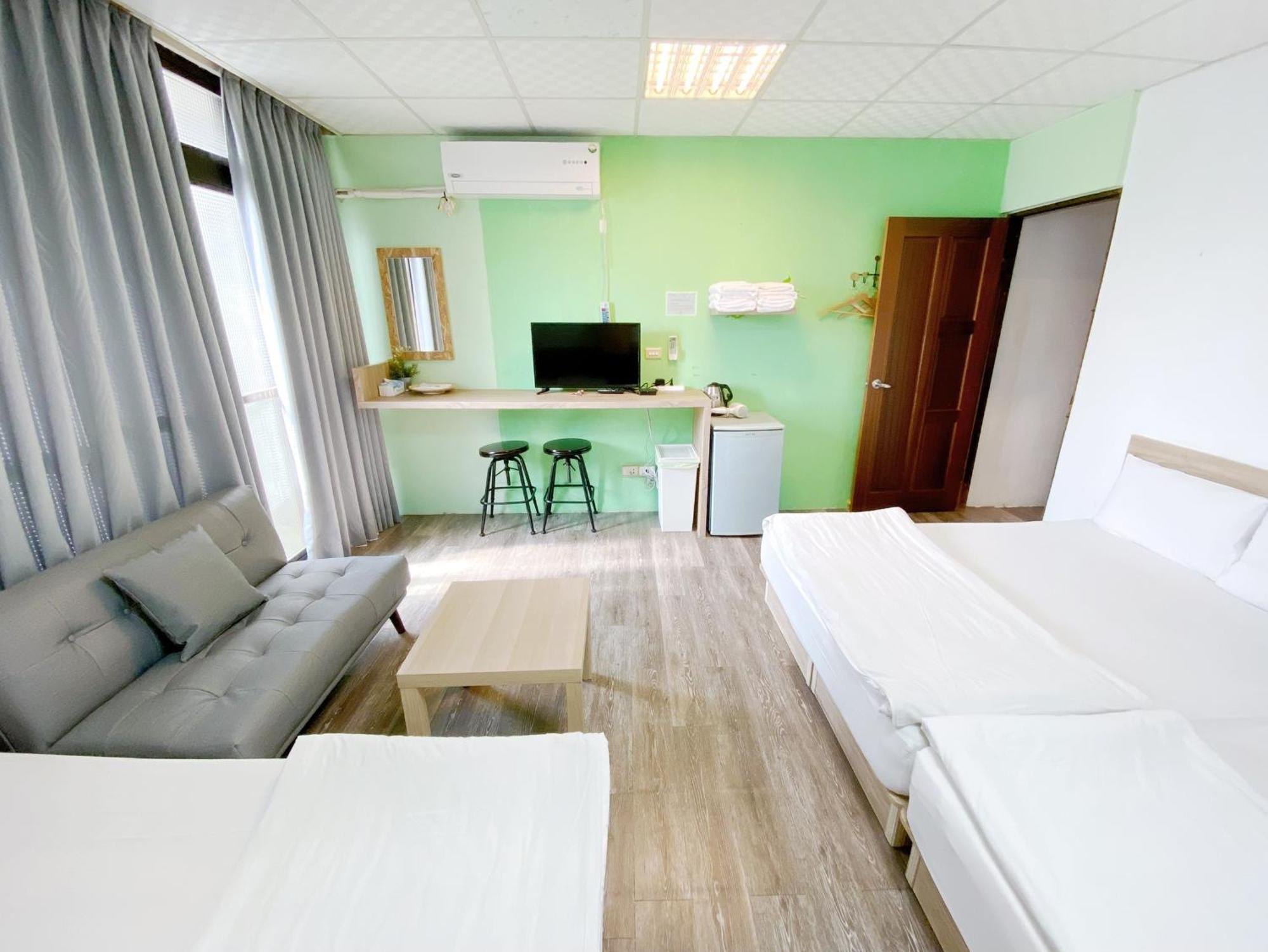 Fengjia Gift Box Homestay Ταϊχούνγκ Εξωτερικό φωτογραφία