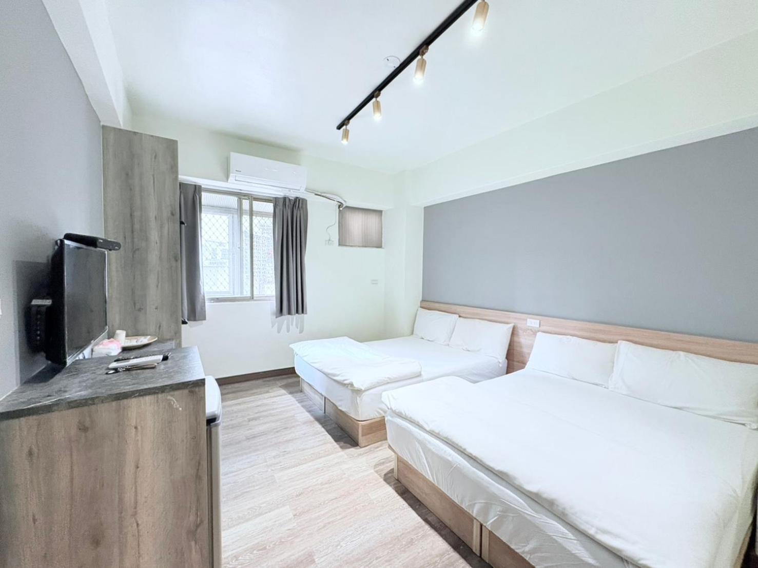 Fengjia Gift Box Homestay Ταϊχούνγκ Εξωτερικό φωτογραφία