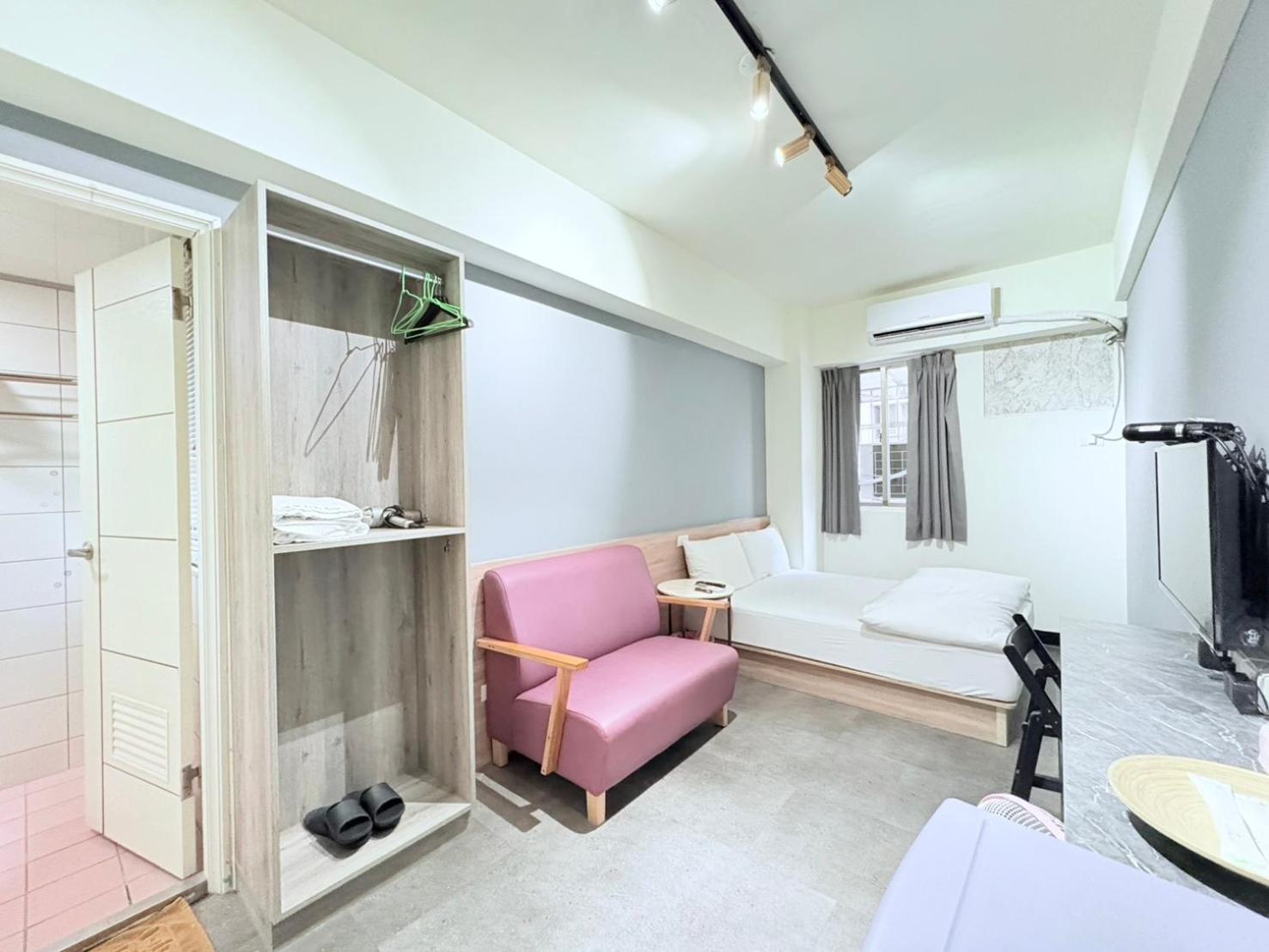 Fengjia Gift Box Homestay Ταϊχούνγκ Εξωτερικό φωτογραφία