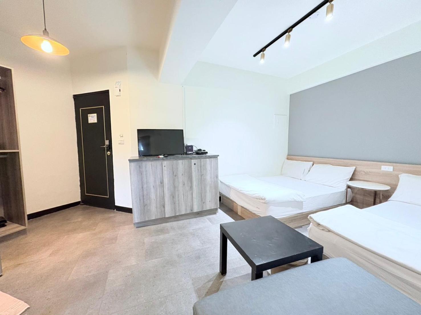 Fengjia Gift Box Homestay Ταϊχούνγκ Εξωτερικό φωτογραφία